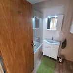4 Season Apartment *